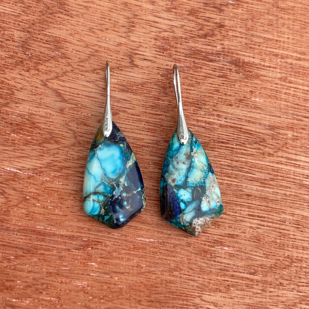 Anneliese imperial earrings - natural stone in shades of blue