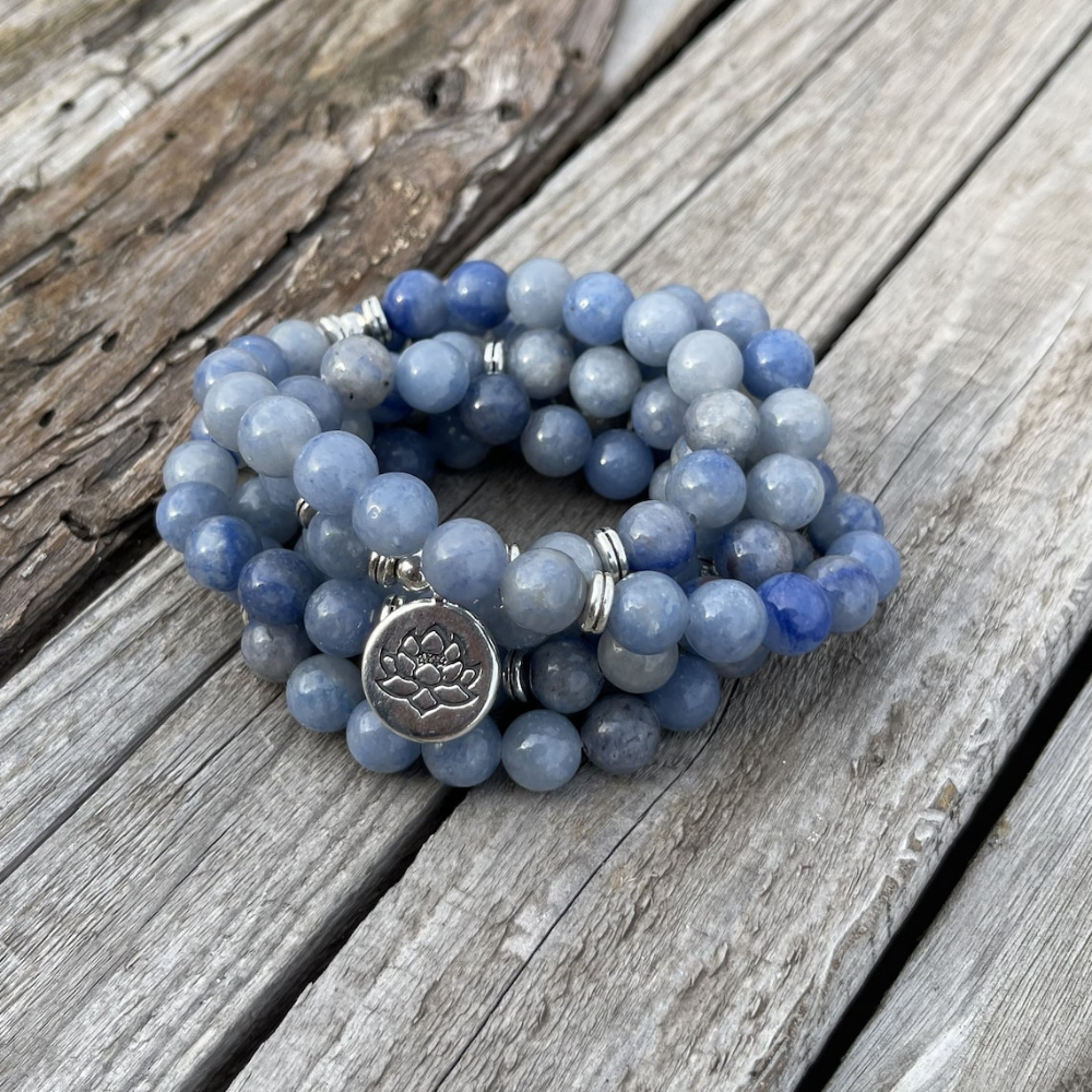 Olympe Armband-Halskette mit Aquamarin – 108 Mala-Perlen aus Naturstein