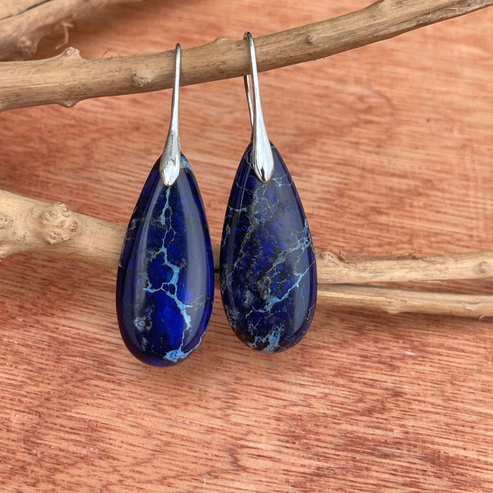 Mariska earrings - Natural dark blue ocean stones